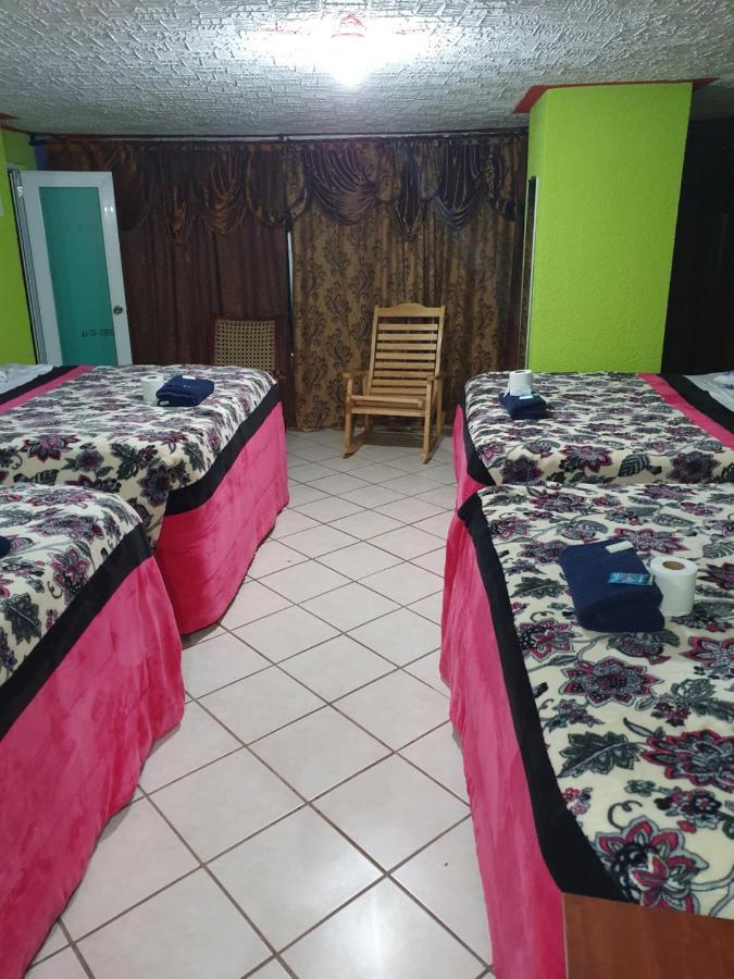 Hotel Kasa Kamelot 2 Quetzaltenango Eksteriør bilde
